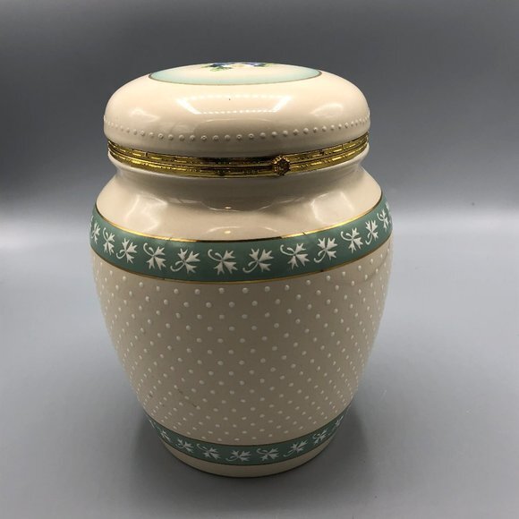 Knotts Berry Farms Other - Knotts Berry Farm Ceramic Canister Raised Dots